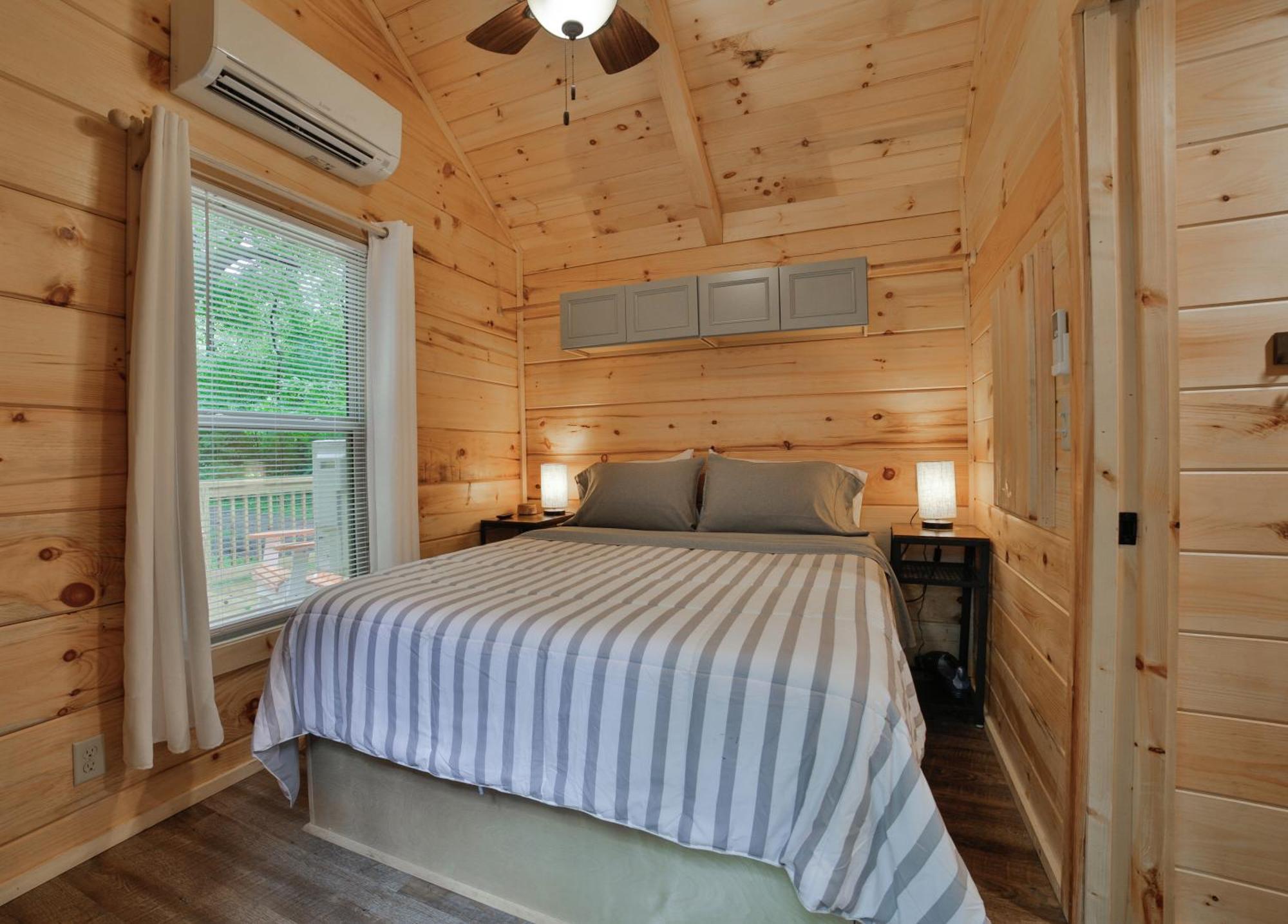 Lena Cabin Wooded Tiny Cabin - Hot Tub Chattanooga Exterior photo