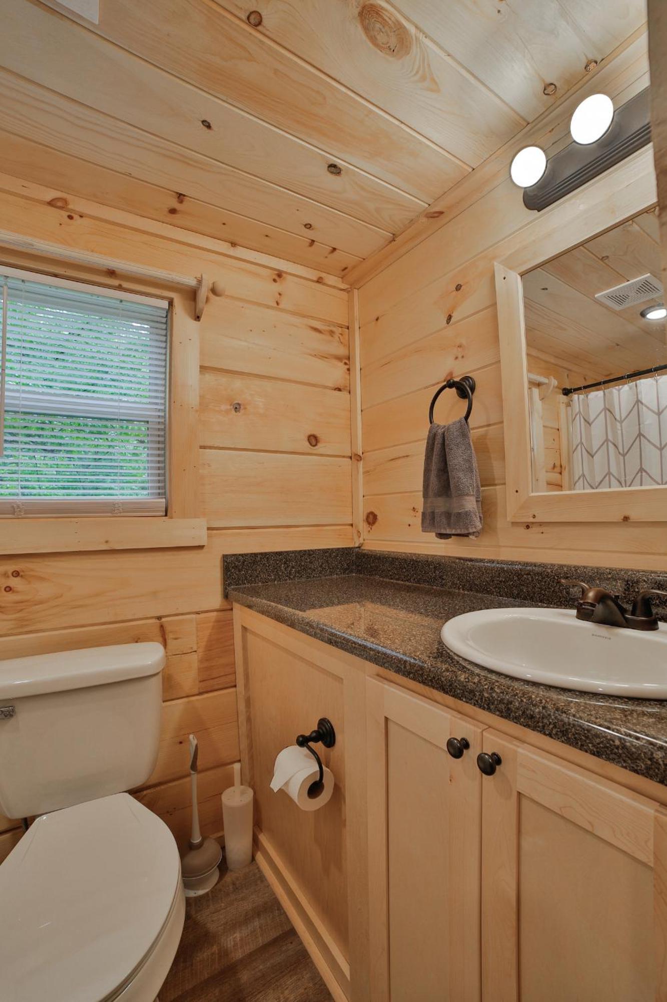 Lena Cabin Wooded Tiny Cabin - Hot Tub Chattanooga Exterior photo
